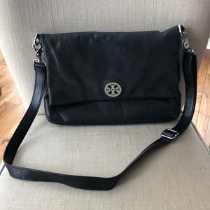 Tori Burch black leather crossbody bag♥️